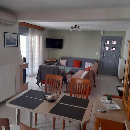 بيت للعطل Dominikis Néa Péramos