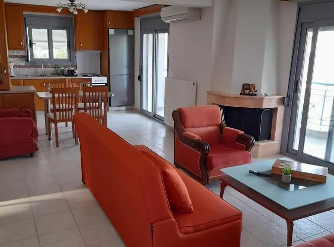 Dominikis Hébergement de vacances Néa Péramos