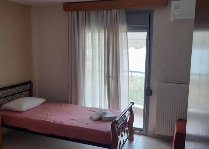 Dominikis Tatil Evi Néa Péramos